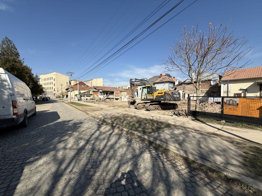 Niš Stevana Sremca 9 Stambena zgrada - slika 1